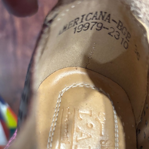 L.Artiste ,American beige Elegant Floral Mary Jane Heels - Picture 6 of 8